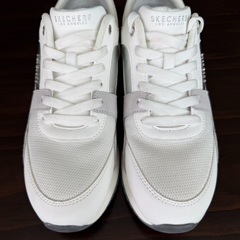 Size 10 - Skechers Women's Runway Posh Gal Super Lightweight Retro Sneaker - Picture 11 of 12